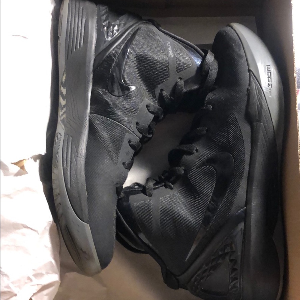 NIKE ZOOM HYPERDUNK 2011 BASKETBALL 🏀🏀🏀 SHOES